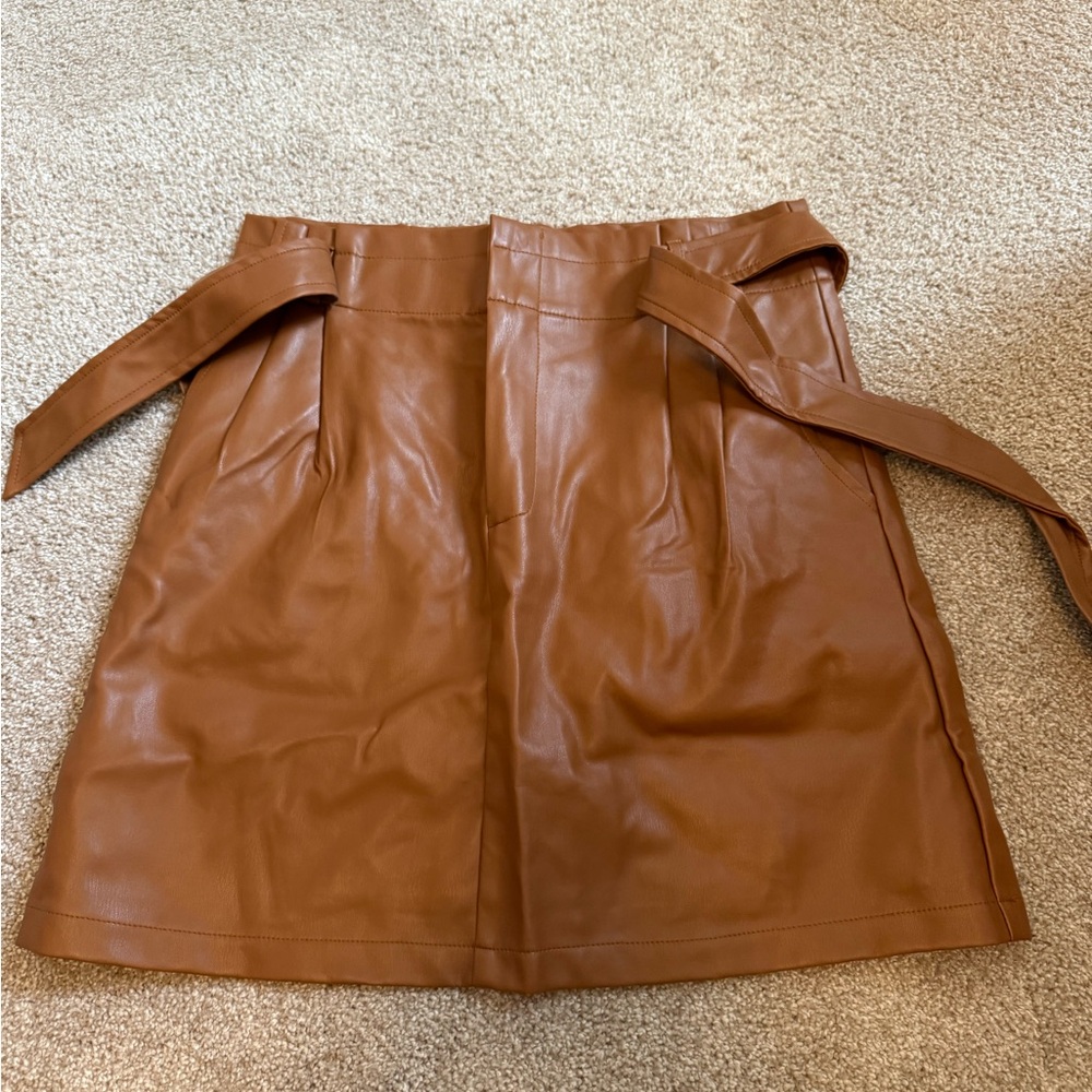 Paper Crane Belted Faux Leather Mini Skirt - Picture 2 of 4